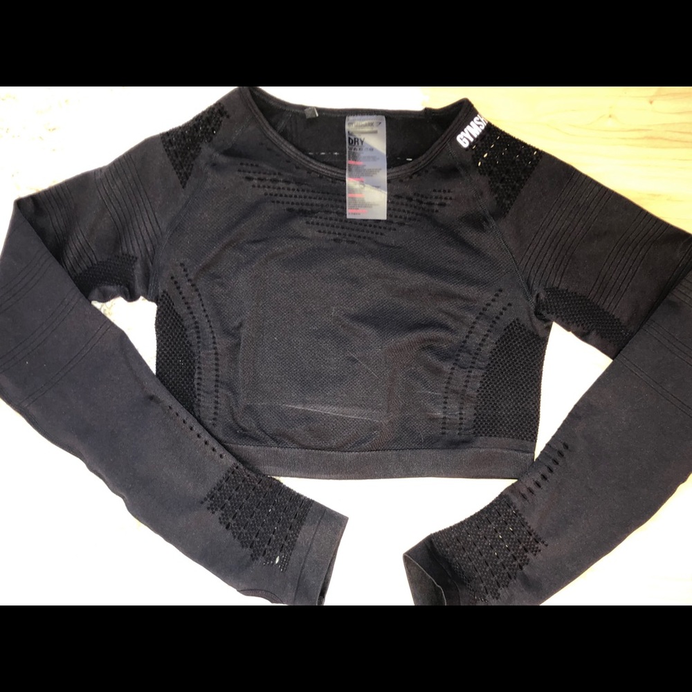 GYMSHARK FLAWLESS KNIT LONG SLEEVE CROP TOP: BLACK